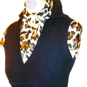 Silk Knit Black Sleeveless V neck fitted sweater, sz S